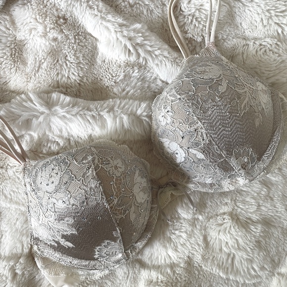 Victoria Secret Plunge push up bra - Picture 1 of 3